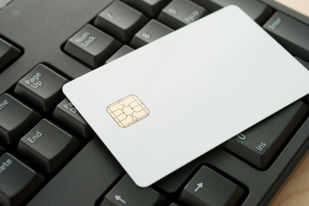 Java card applet platform