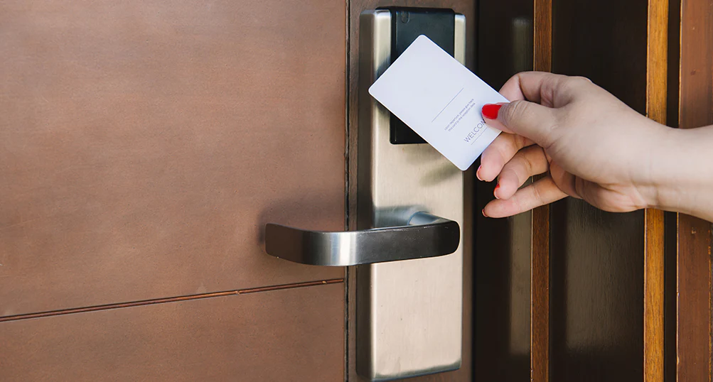 Core Factors Affecting Hotel Key Card Reading Range